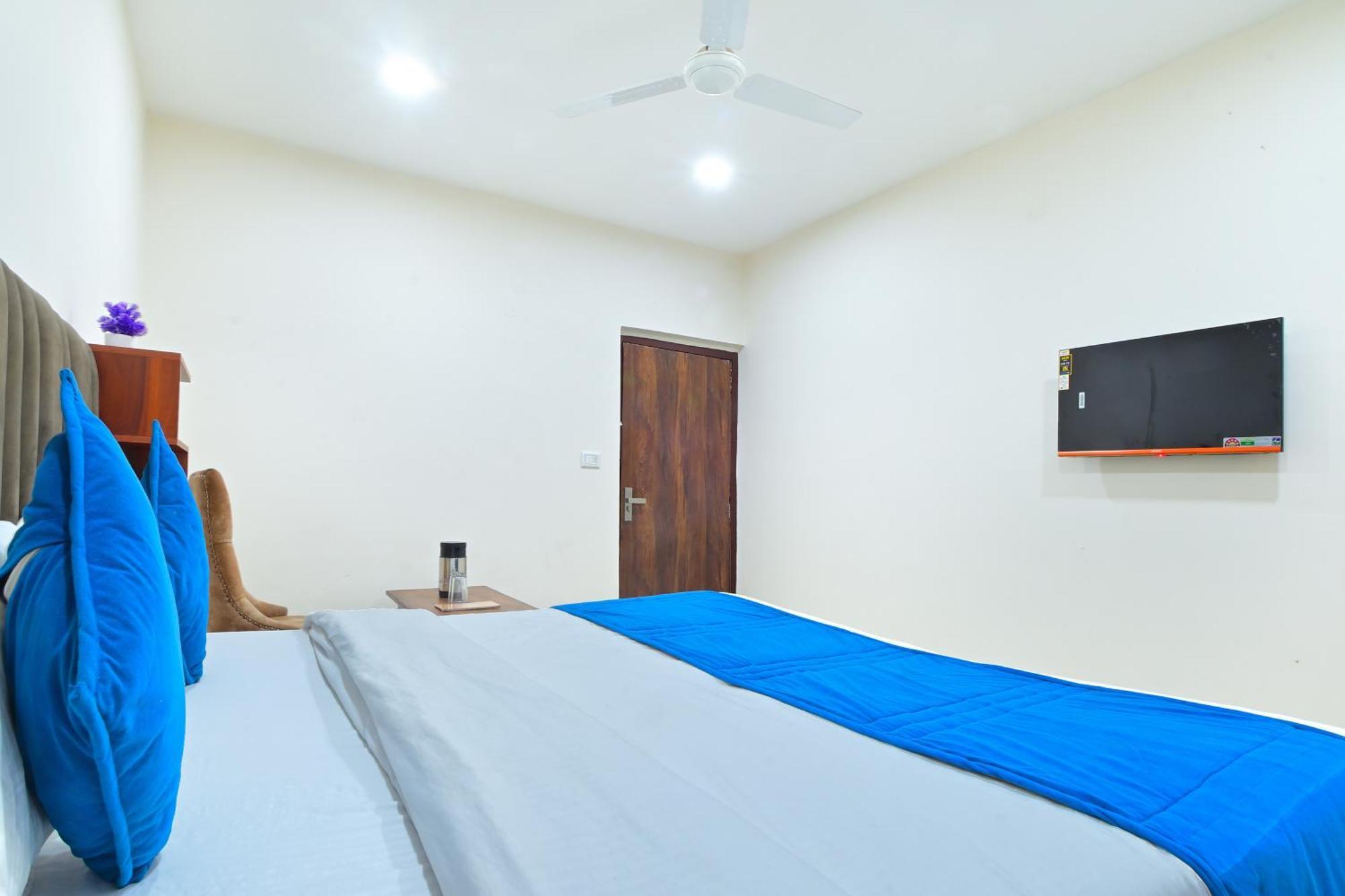 Chowdhry Tourist Lodge - New Delhi Railway Station - 2 Minutes Walk Екстер'єр фото
