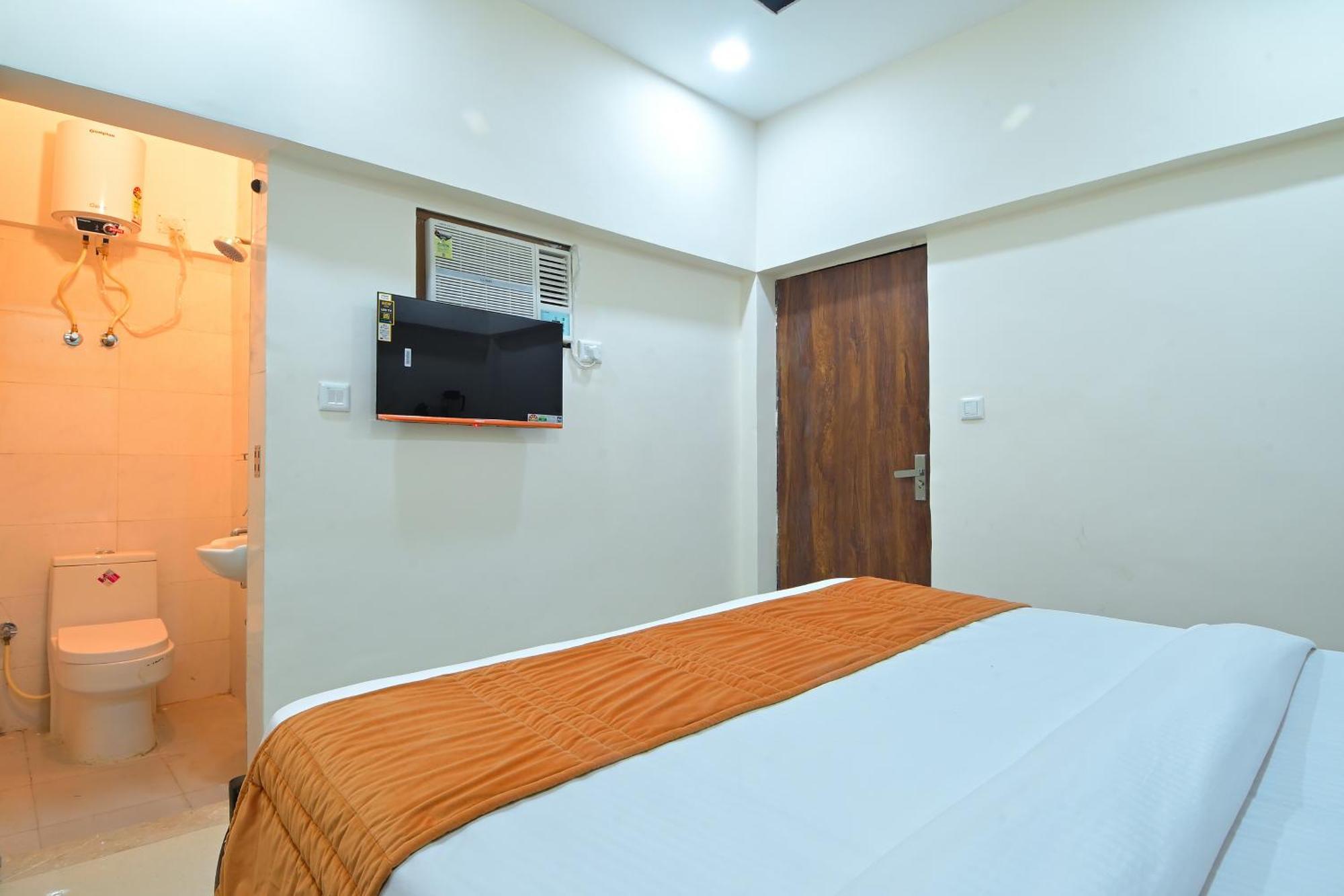 Chowdhry Tourist Lodge - New Delhi Railway Station - 2 Minutes Walk Екстер'єр фото
