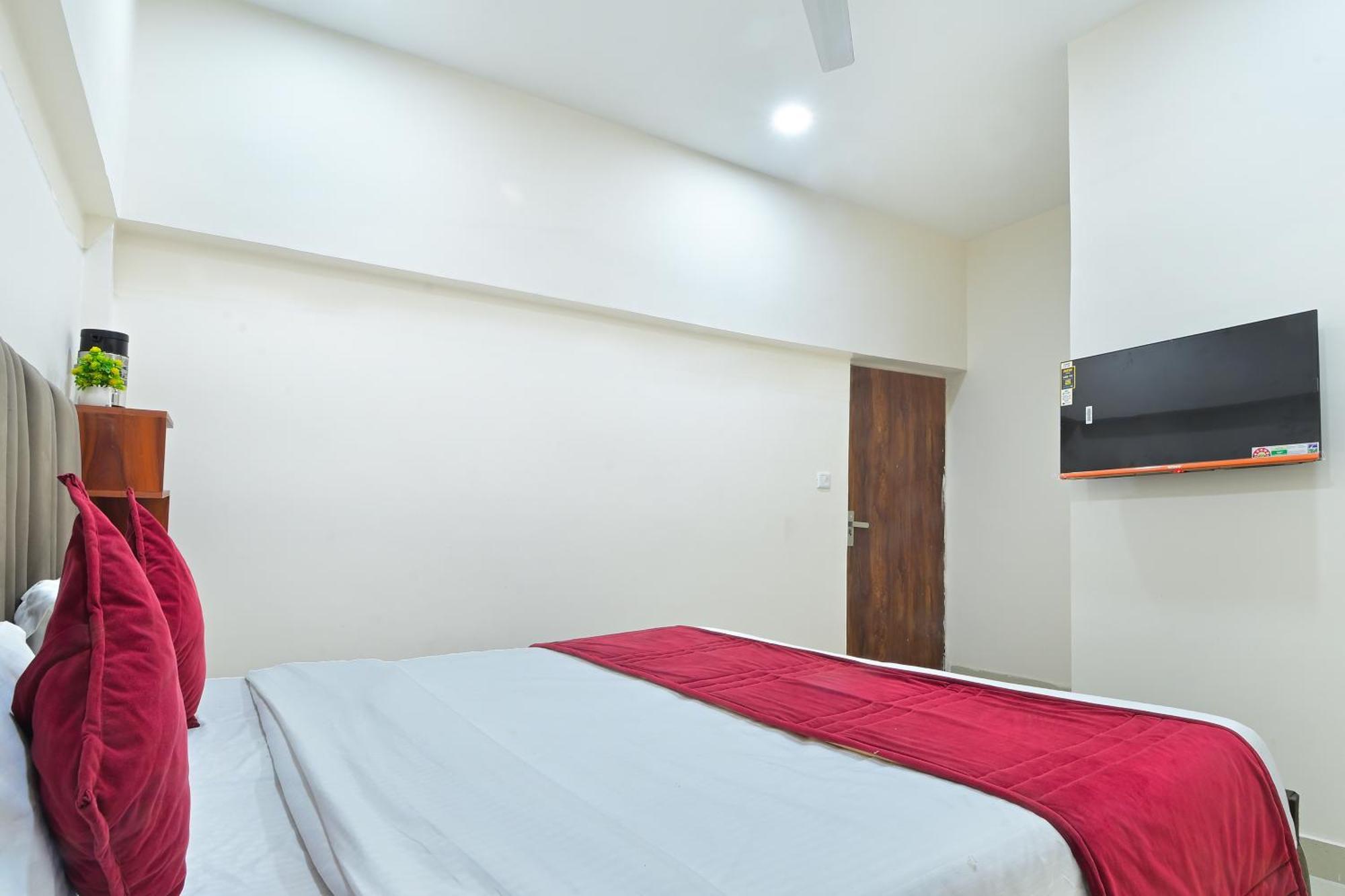 Chowdhry Tourist Lodge - New Delhi Railway Station - 2 Minutes Walk Екстер'єр фото